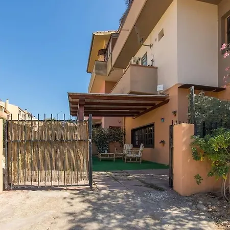 Villetta Caposchiera Con Giardino A فيلة فيلاّسيمِيوس