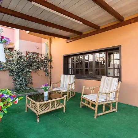 فيلة Villetta Caposchiera Con Giardino A *